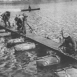Поплавок Полянского применяли во время войны для переправы бойцов через реку